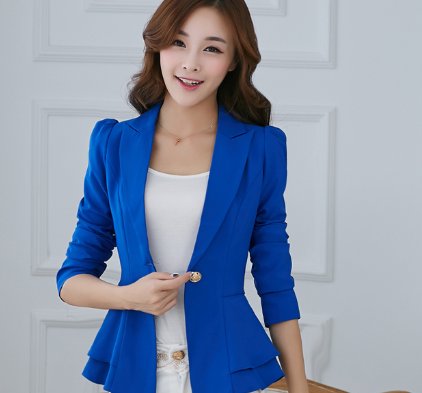 女人个子矮不要怕，现流行小西装+小脚裤，显瘦又显高白领范十足