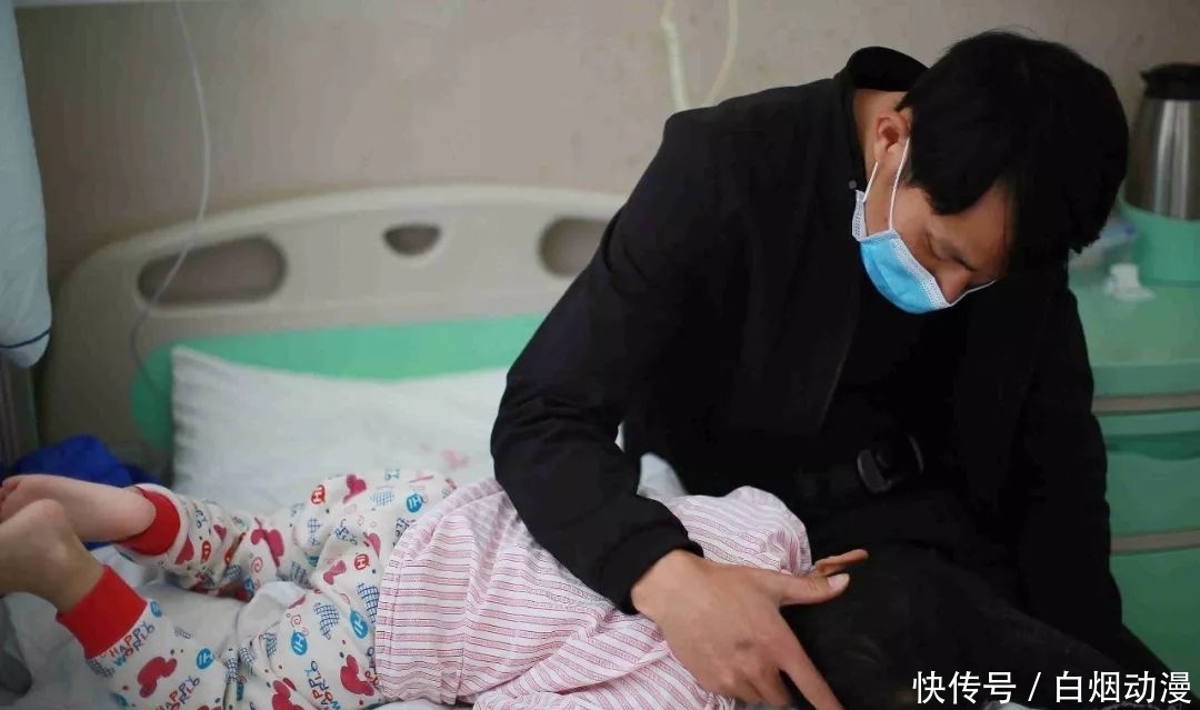「发病」4岁男童患怪病病好时帅帅的,发病时肚大像怀孕双眼只剩一条线!