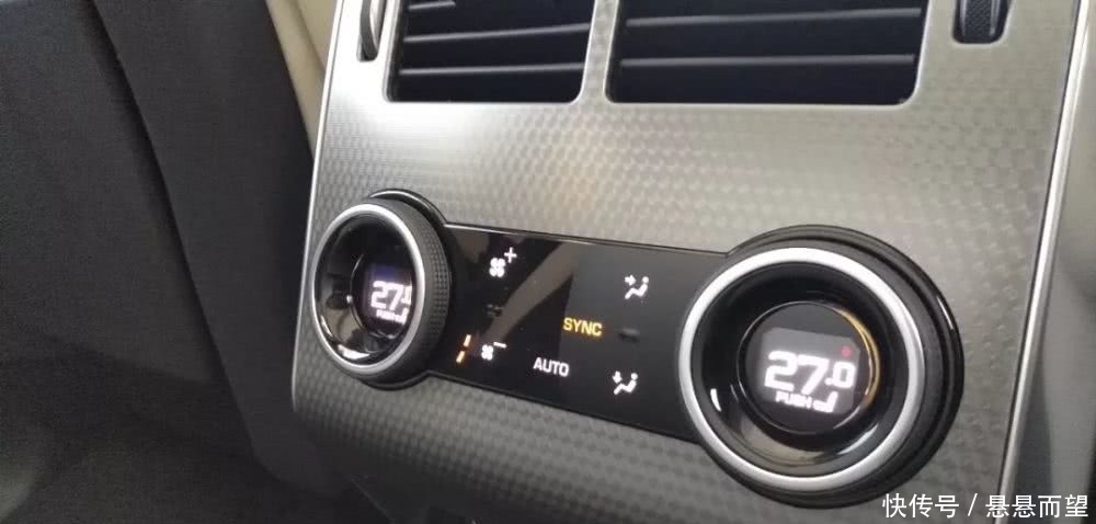 平行车路虎揽胜运动款