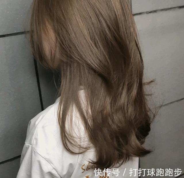 随便:2020流行发色青木棕全肤色显白,蜜茶棕太甜,随便一个都美翻了