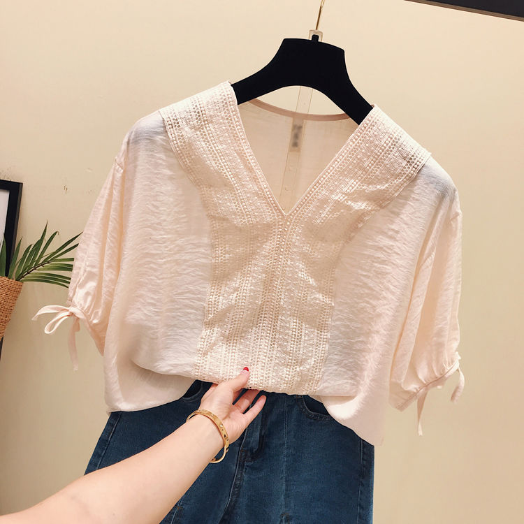 40岁老婆，出门从不被叫大姐，就穿小衫+短裤，显年轻还显身高