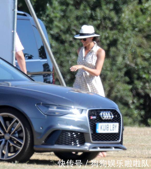 梅根为哈里王子与威廉王子的马球赛助威, 穿无袖束腰网眼裙子