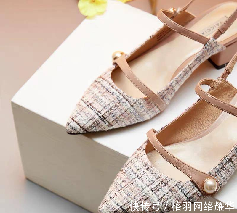  【舒适】经典的搭配少不了好鞋子，适合任何场合的高跟鞋，舒适百搭又时髦