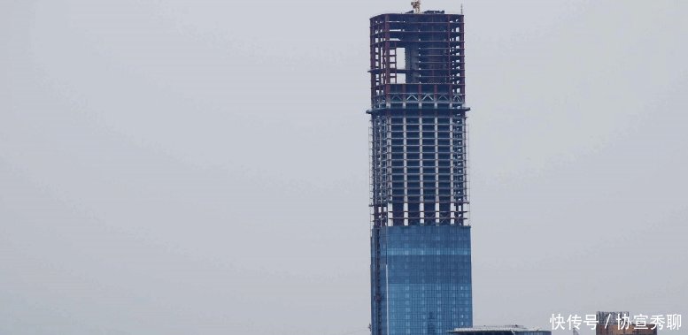 厦门该建筑物烂尾14年, 现如今大变身, 339米成为福建省最高的大