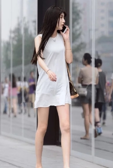  个性|拍：个性前卫的美女，尽情绽放女人魅力