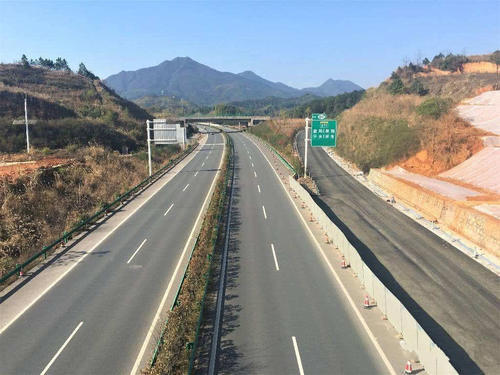 湖南投资首超200亿高速，沿线三个县市有福了，经济腾飞有望了
