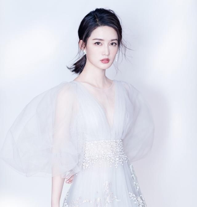 【纱质连衣】“美人在骨不在皮”,这句话都是什么意思?