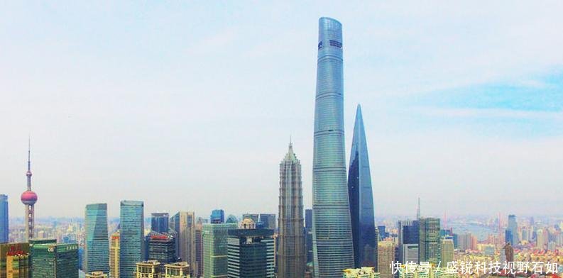 中国第一高楼总高度有632米，花费8年及耗资150亿建成