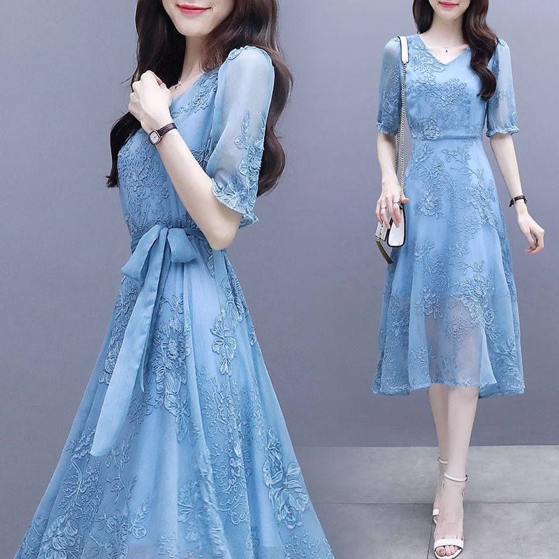 盛世美人!穿上这种连衣裙，看了背影想看脸，美的怦然心动