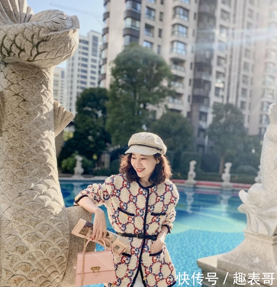 紧身衣:奔四女人想要穿出好气质,再别穿打底裤紧身衣,慵懒风时尚又减龄