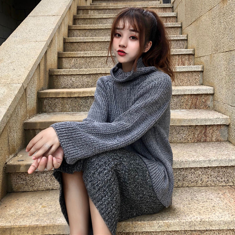 今年流行穿毛衣套装，清新俏皮，不冷不热，轻松穿出好气质