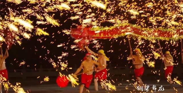 重庆彻底火了！又拿全国第一，网红城市当之无愧！