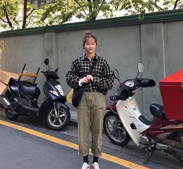  『时髦』春季 “衬衫＋半裙搭配”，“衬衫＋裤子搭配”，气质时髦不费力！