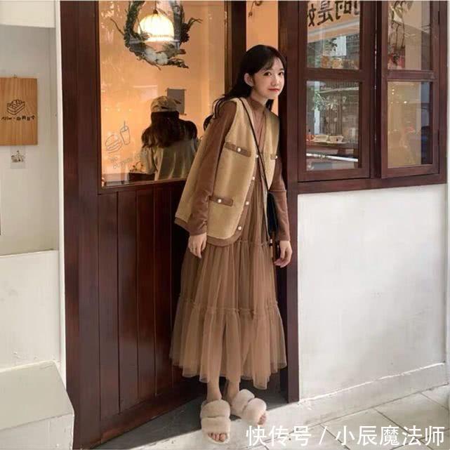 『 坐在瑜伽垫』减掉小肚子,帮你身材变好让气质出众,睡前拉筋运动