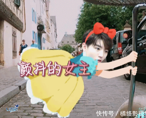 『深黄色』那个穿黄裙子的“妹妹”,你长得可真好看!
