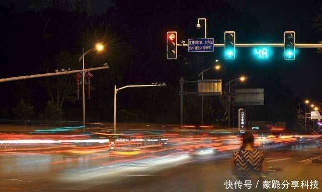  取消■红绿灯取消读秒，究竟有什么好处？车主：2天扣光12分