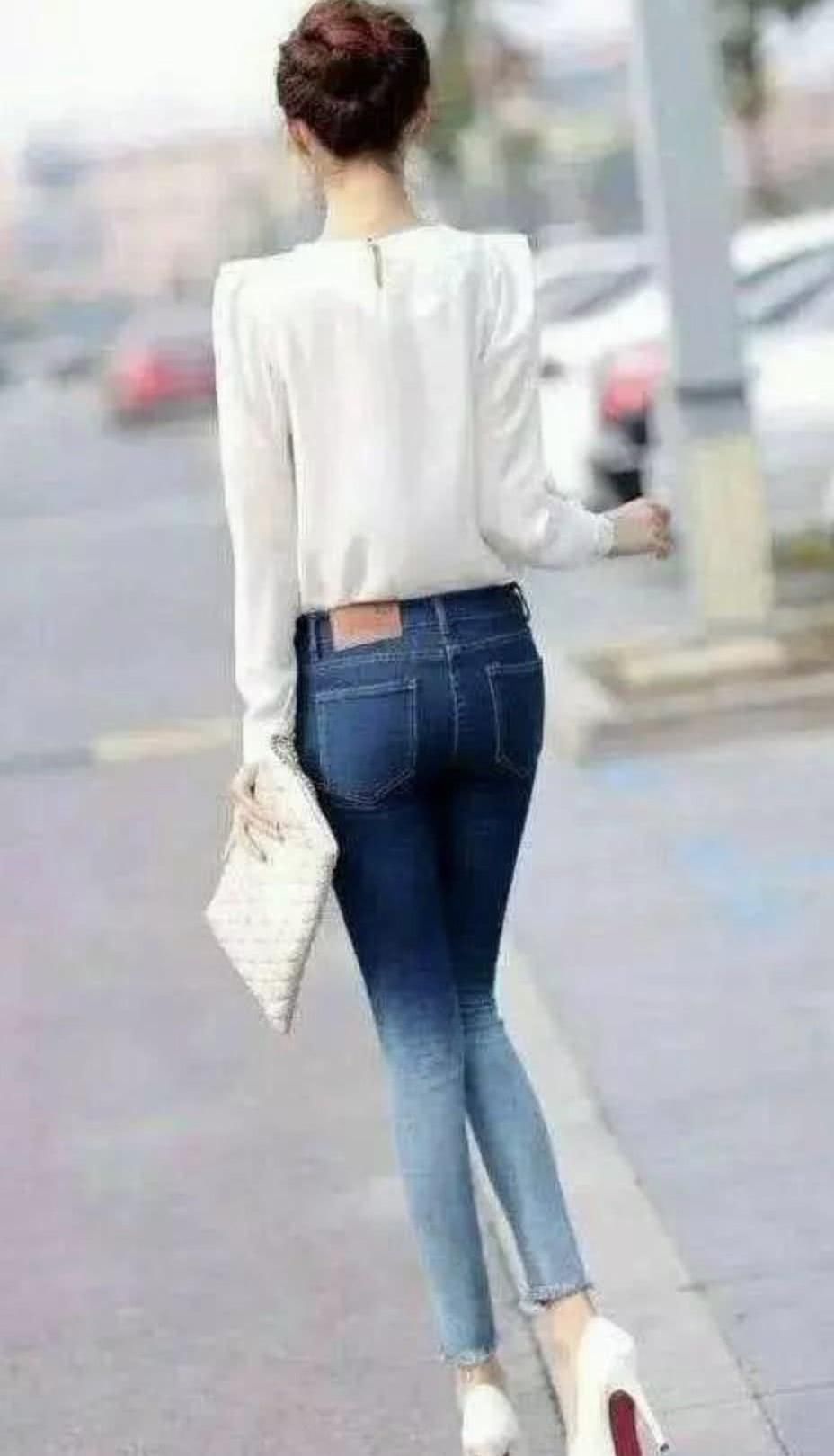 人像摄影:优雅出众的牛仔裤美女，充满知性柔美的韵味!