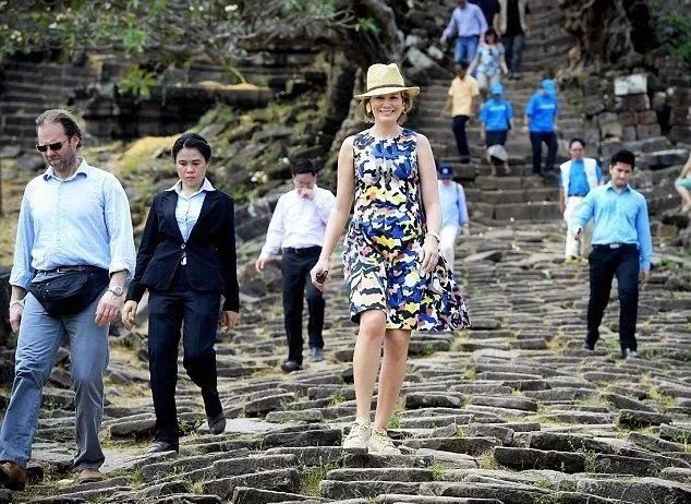 见多了平民王后，低调的比利时王后才是天生贵族!