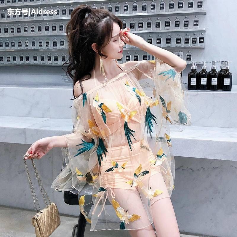 泳衣除了性感比基尼，你更应该尝试这些小清新款式的泳衣!