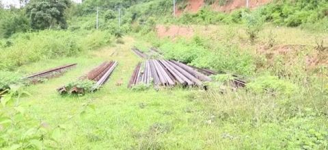  荒废■10年前建设的铁路一直这么荒废着，缅甸政府计划“资源再