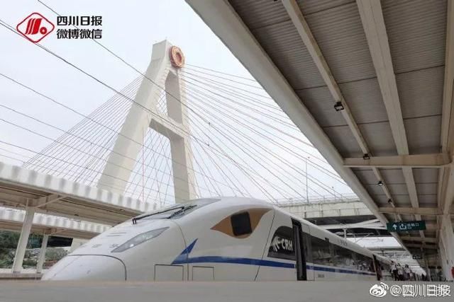 好消息！成都到厦门有动车直达啦，二等座1038元，明起还有这些线