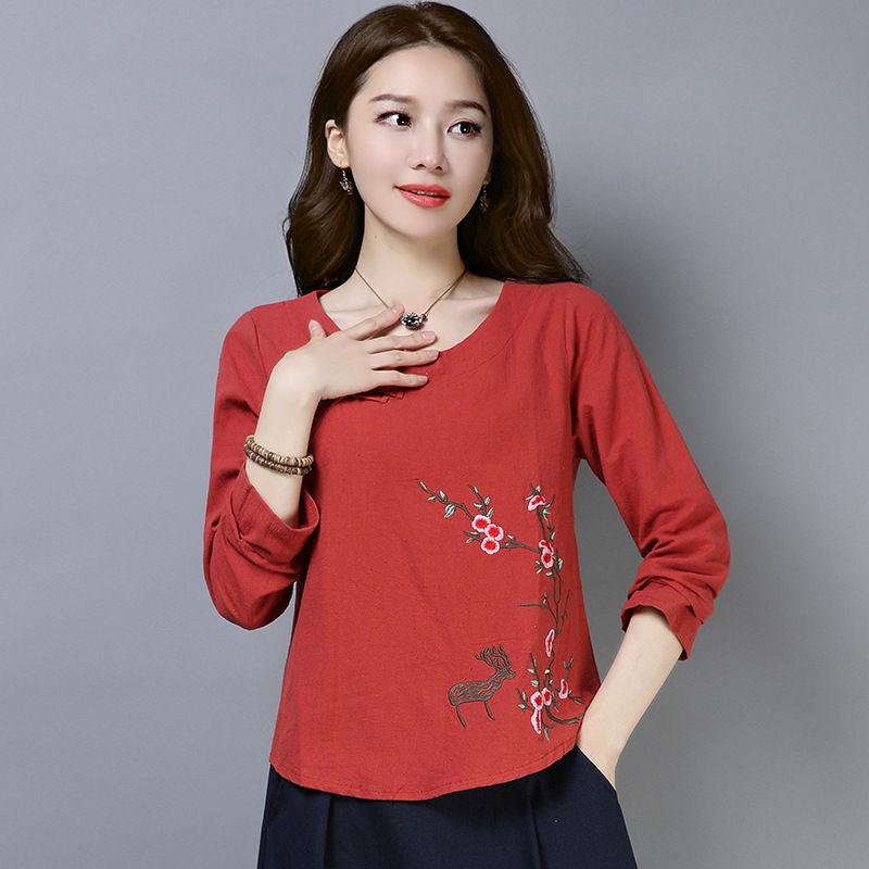 现在女人越来越会穿，棉麻衣+平底鞋，美出新高度，这才叫洋气