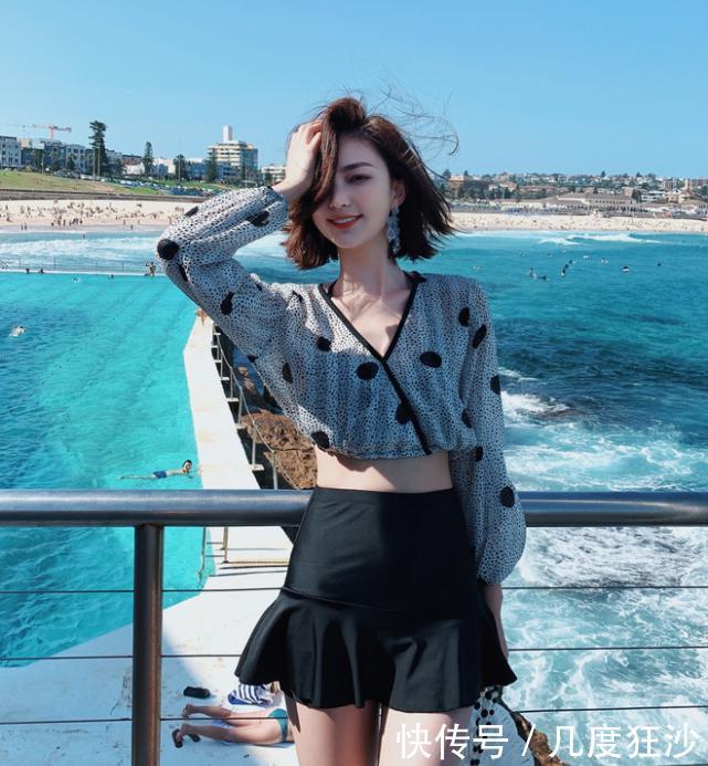 小姐姐来到泰国旅游，看着周围的人，发现没有一个比她更漂亮