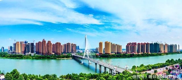 江西第二小市，比萍乡还小，相当于0.2个九江，名气可敌南昌