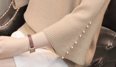 45岁小姨从不穿裙，只穿这娃娃衫+萝卜裤，嫩美像小姐姐