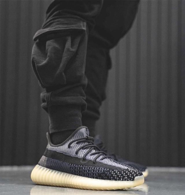  [预警]莆里莆气？YEEZY BOOST 350 V2「Asriel」无预警实物曝光！