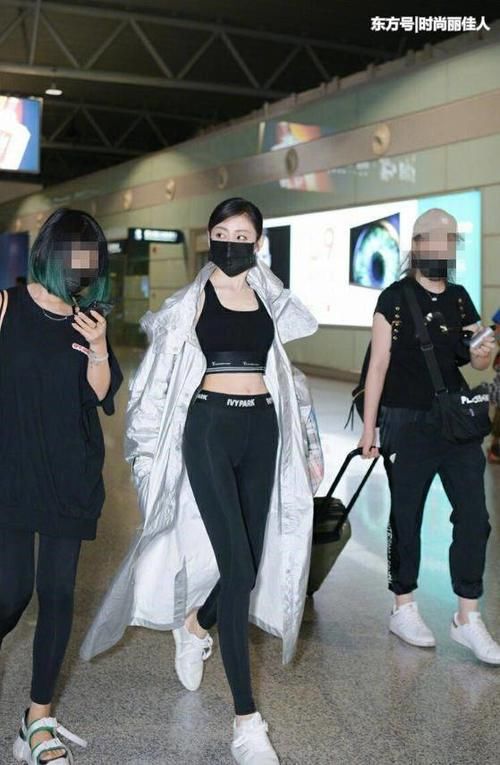 张天爱太历害了，一条瑜伽裤腿就长到逆天，这是要逼“死”鲁班？