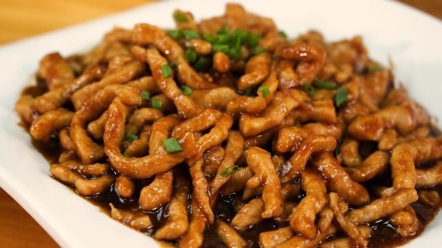  肉丝：舌尖上的美食：京酱肉丝