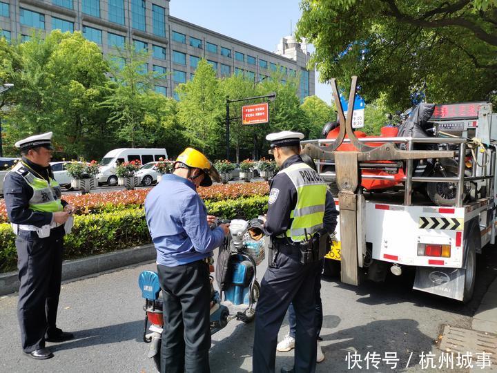  杭州交警■“全面恢复限行+多个年级开学” 今天杭州早高峰提前