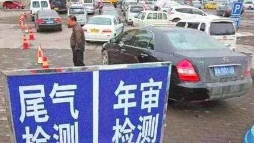  [给出]年检时一脚油门飙到5000转，车子能承受住吗？安全员给出解释