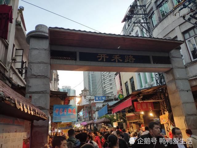 厦门年味最浓的地方，谢霆锋潘玮柏打卡，本地人又爱又恨