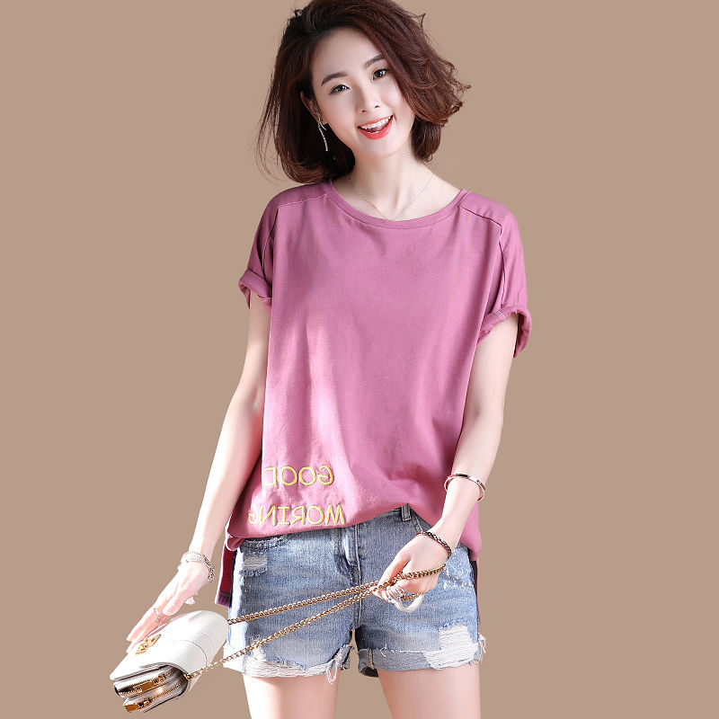 丰满女人应该这样子穿，看看下图女人穿法，火辣又撩人