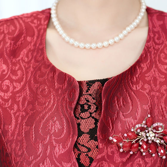 国庆节小弟结婚，我给妈妈买的大牌礼服，保准惊艳四座，赚足面子