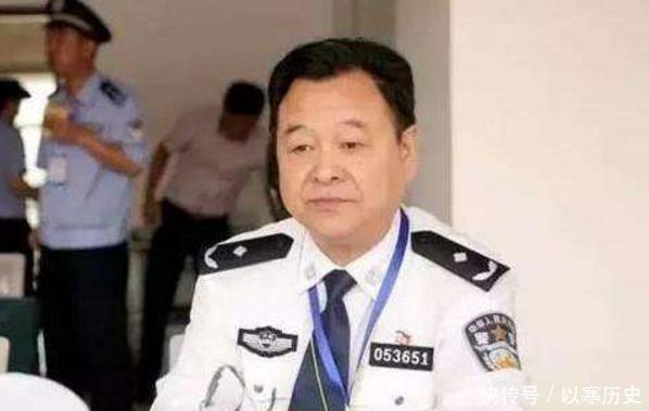 我国什么级别的警察，可以穿“白衬衣”，可能与你想的不同！