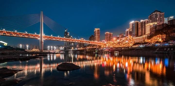 中国“四大火炉”城市之一，凌晨3点还是37度，肉在地上都能烤熟