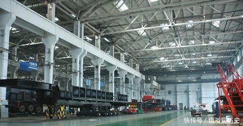 河南一“三线厂”，辉煌无比，块头大，进去像迷宫，旧址惹人怜