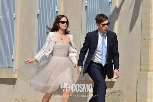 这位法国造型师穿衬衫结婚了，让我想起了赫本的头巾