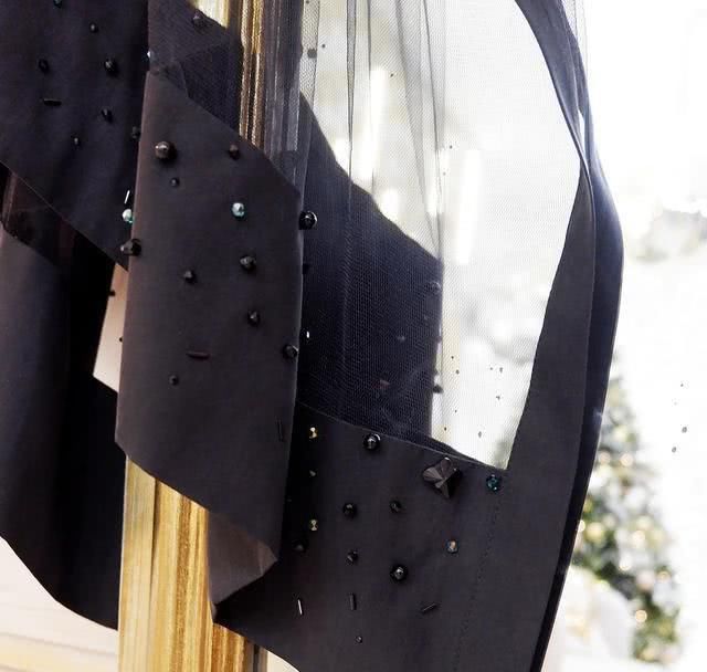  「网纱布」缝制一条半透明网纱裙，学会用这个小技巧，就能轻松变成时髦裙子