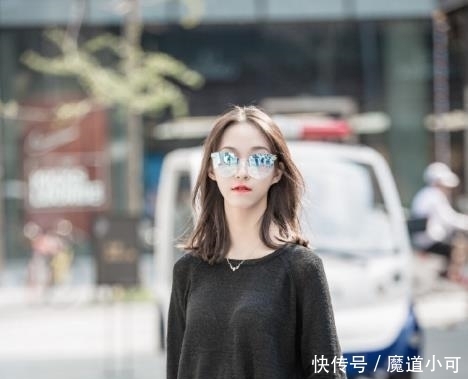  「小姐姐」街拍美丽又大方的小姐姐，元气满满，彰显女神般的气质美感！