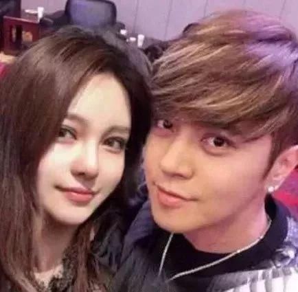 罗志祥又陷吸毒传闻?突发面色惨白、疯踹地板!周扬青整容过度遭嘲