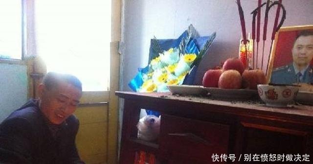 80后空军山东坠机去世,3年内未回过家,妻子几度晕倒现场！