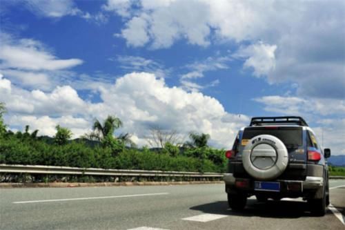  【高速】中国最特殊的高速公路，横跨三个国家，高速的终点让人
