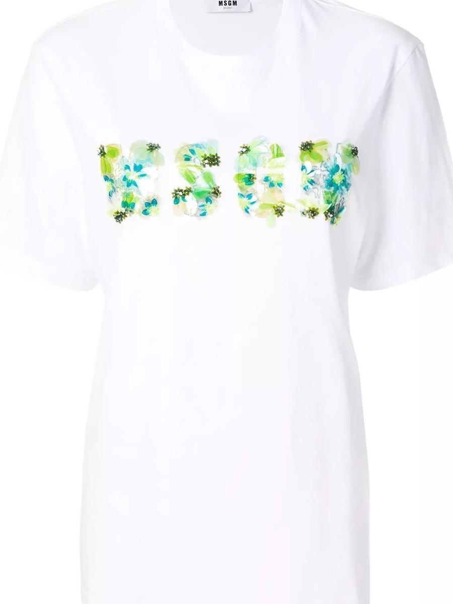 窦靖童周迅忘年交同框，同款搪瓷杯要不要来一只？