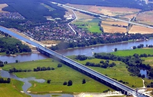 三座“鬼才”设计的桥，桥上走船不走人，中国的这座图纸拿反了？