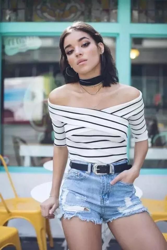 奚梦瑶 T 台走秀又崩了?这个部位不注意,夏天穿衣很尴尬