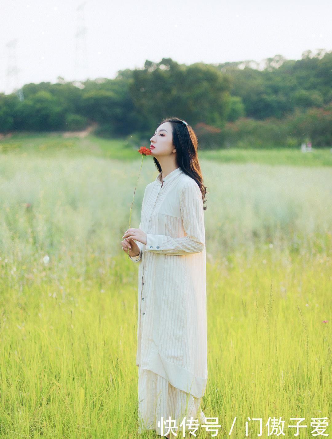 『气质』40岁女人怎么穿好看?不妨学学时尚博主的减穿搭,显气质龄又高级